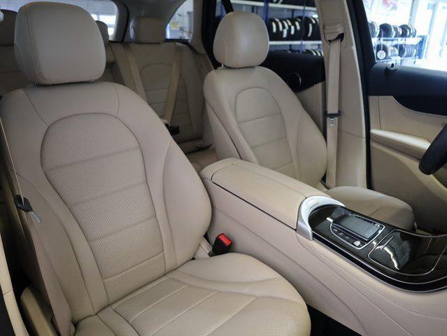 Photo of 2021 White Mercedes-Benz GLC 300