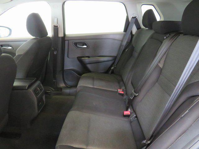 Photo of 2023 Super Black Nissan Rogue