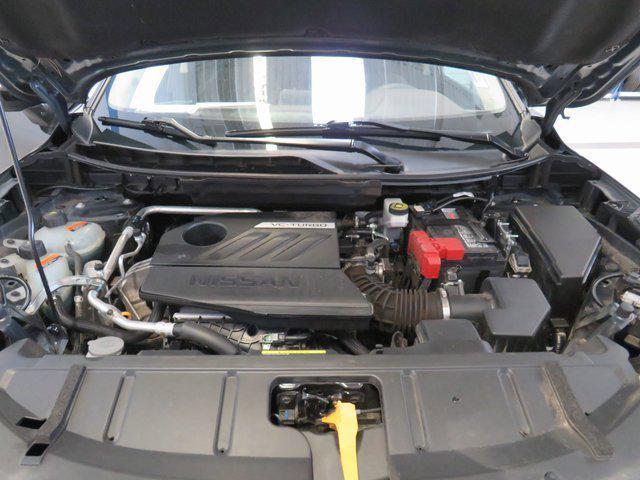 Photo of 2023 Super Black Nissan Rogue