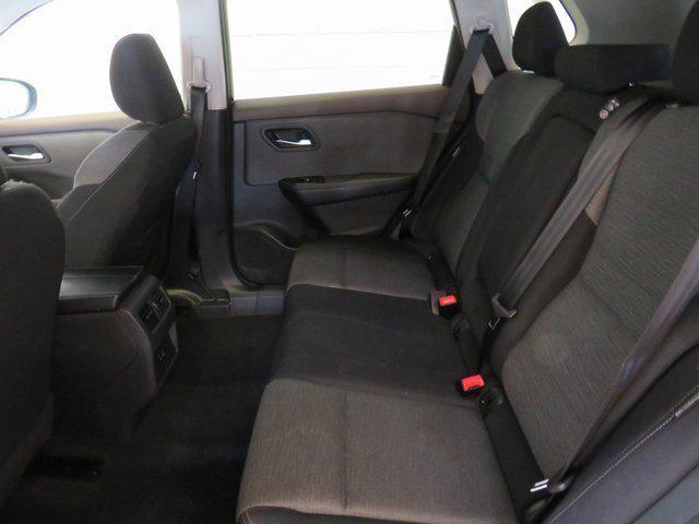Photo of 2023 Super Black Nissan Rogue