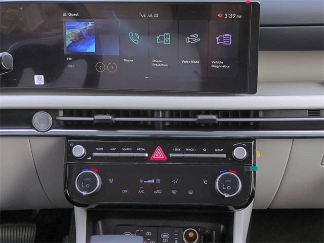 Photo of 2025 Shimmering Silver Hyundai TUCSON