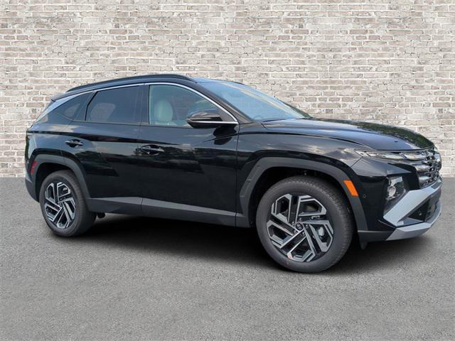 Photo of 2025 Phantom Black Hyundai TUCSON