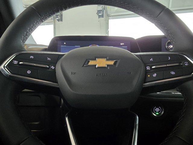 Photo of 2025 Iridescent Pearl Tricoat Chevrolet Suburban