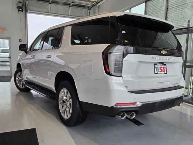 Photo of 2025 Iridescent Pearl Tricoat Chevrolet Suburban