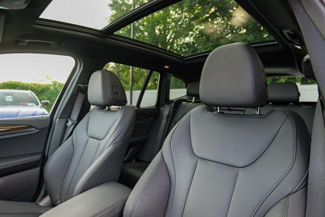 Photo of 2021 Jet Black BMW X3