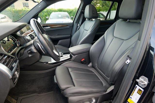 Photo of 2021 Jet Black BMW X3