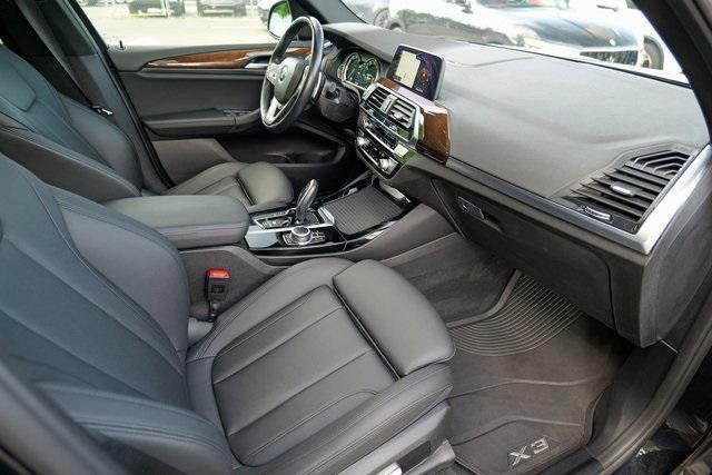Photo of 2021 Jet Black BMW X3