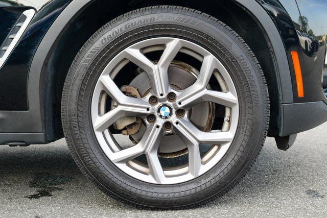 Photo of 2021 Jet Black BMW X3