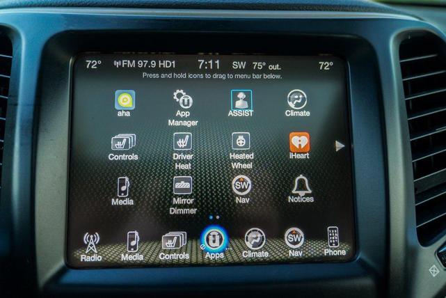 Photo of 2017 Diamond Black Crystal Pearlcoat Jeep Cherokee