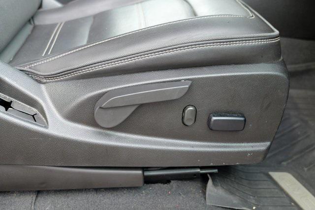 Photo of 2022 Onyx Black GMC Canyon