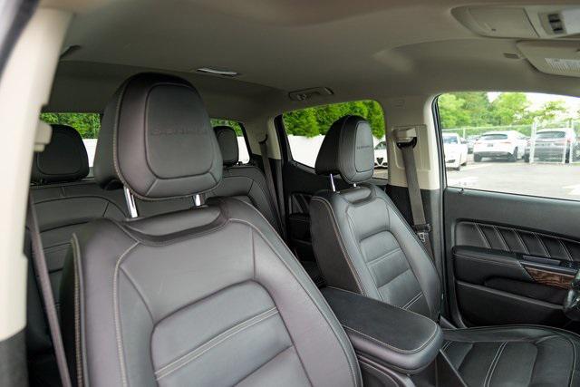 Photo of 2022 Onyx Black GMC Canyon