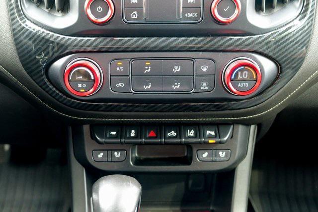 Photo of 2022 Onyx Black GMC Canyon