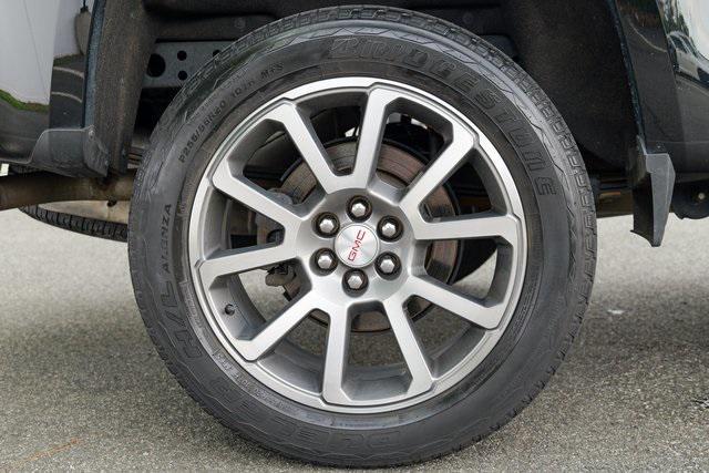 Photo of 2022 Onyx Black GMC Canyon