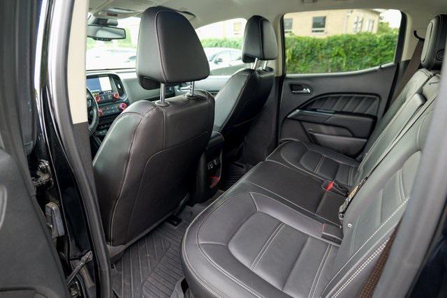 Photo of 2022 Onyx Black GMC Canyon