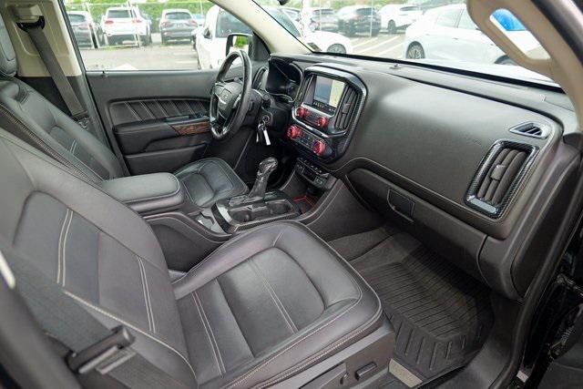 Photo of 2022 Onyx Black GMC Canyon