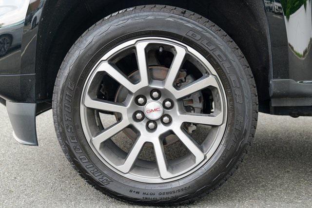 Photo of 2022 Onyx Black GMC Canyon