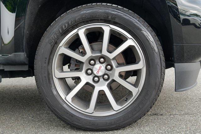 Photo of 2022 Onyx Black GMC Canyon