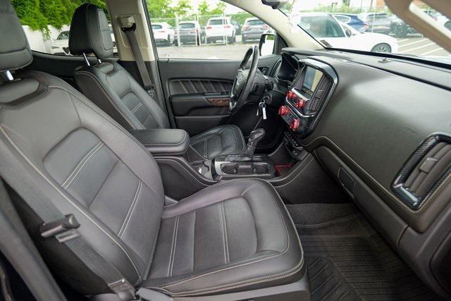 Photo of 2022 Onyx Black GMC Canyon
