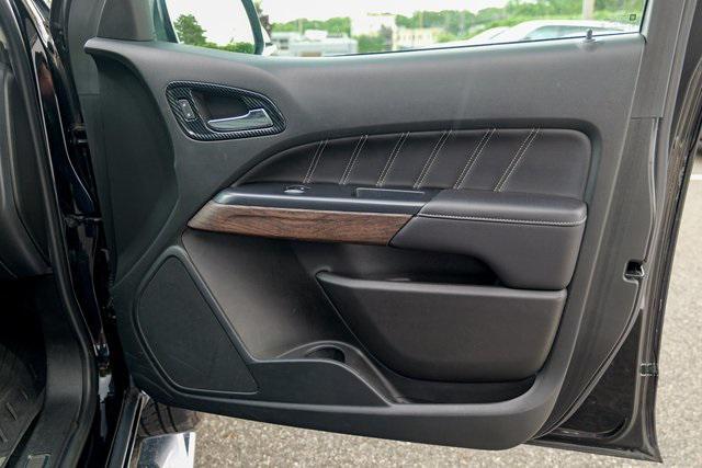 Photo of 2022 Onyx Black GMC Canyon
