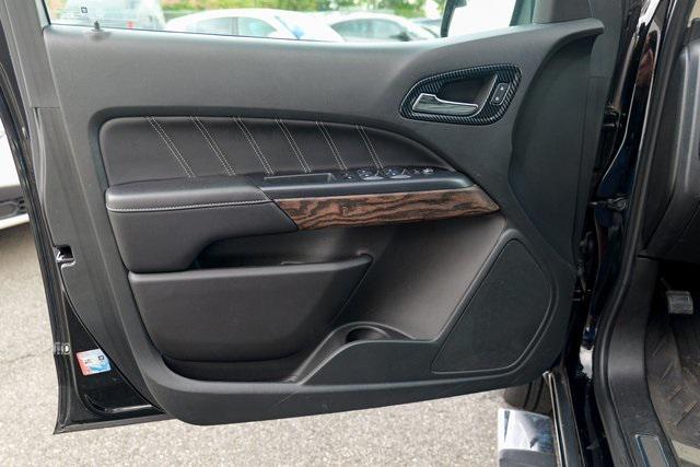 Photo of 2022 Onyx Black GMC Canyon