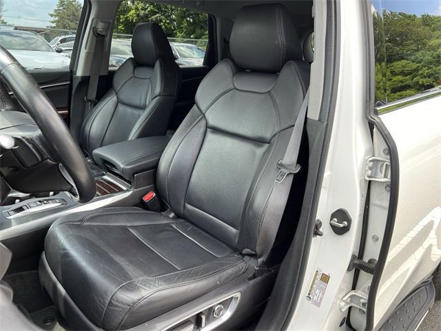 Photo of 2019 White Diamond Pearl Acura MDX
