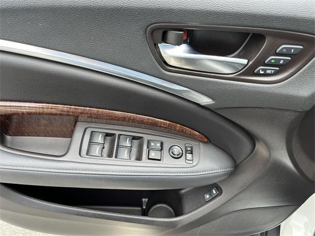 Photo of 2019 White Diamond Pearl Acura MDX