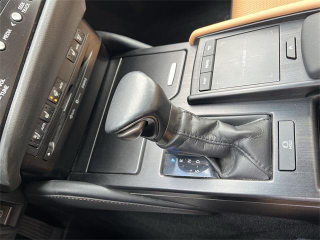 Photo of 2022 Silver Lexus ES 350