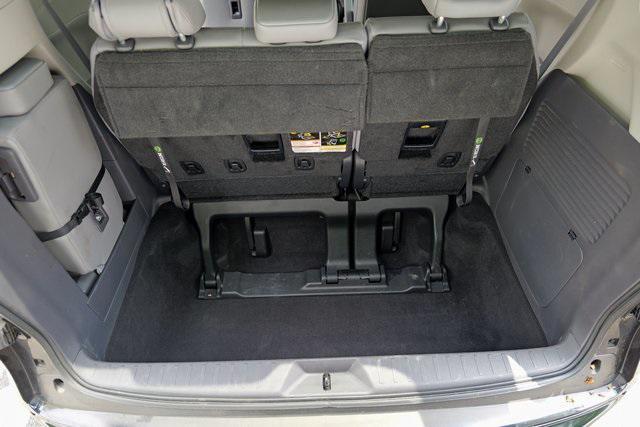 Photo of 2022 Midnight Black Metallic Toyota Sienna
