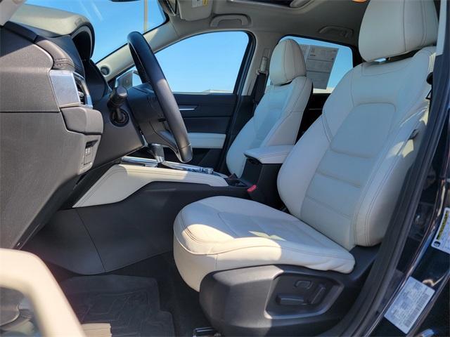 Photo of 2017 Deep Crystal Blue Mica Mazda CX-5