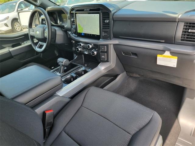 Photo of 2025 Oxford White Ford F-150