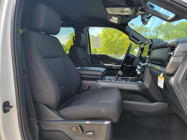 Photo of 2025 Oxford White Ford F-150