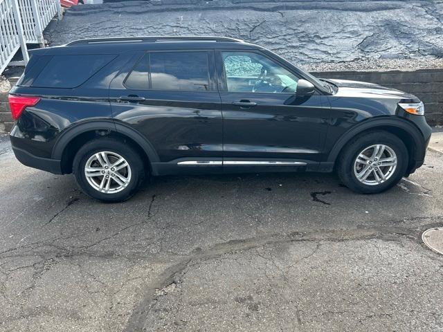 Photo of 2023 Agate Black Metallic Ford Explorer