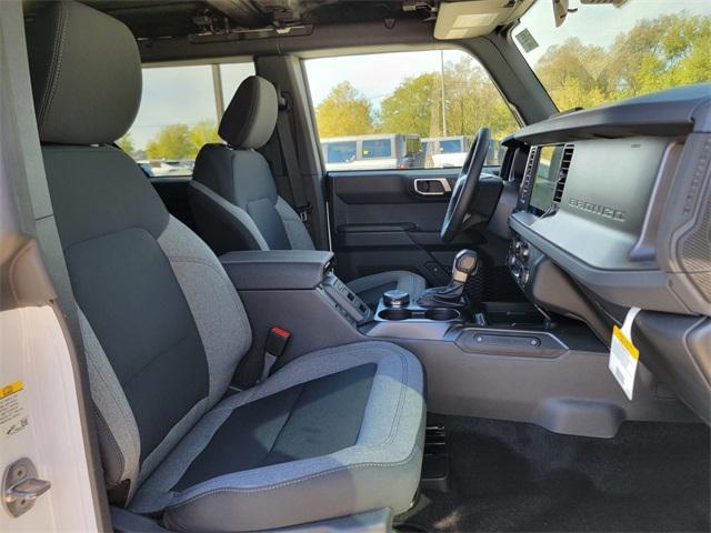 Photo of 2025 Oxford White Ford Bronco