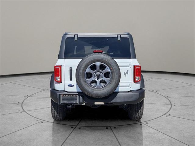 Photo of 2025 Oxford White Ford Bronco