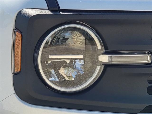 Photo of 2025 Oxford White Ford Bronco