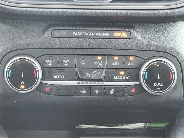 Photo of 2024 Iconic Silver Metallic Ford Escape
