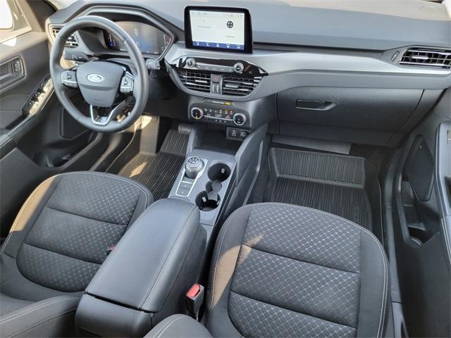 Photo of 2024 Iconic Silver Metallic Ford Escape