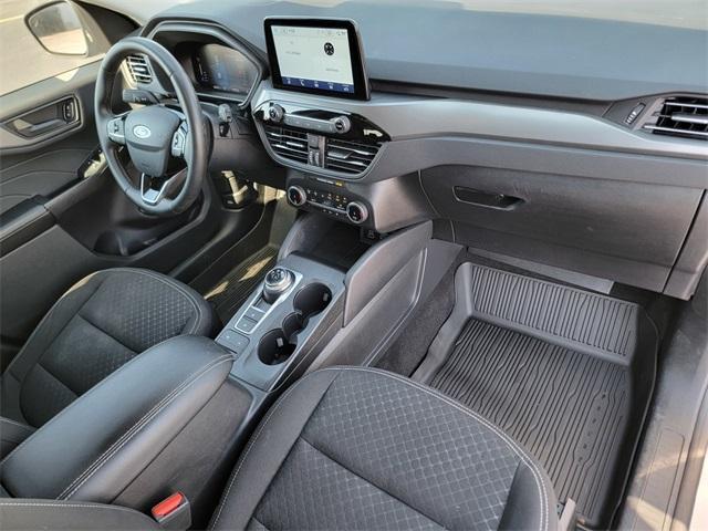 Photo of 2024 Iconic Silver Metallic Ford Escape
