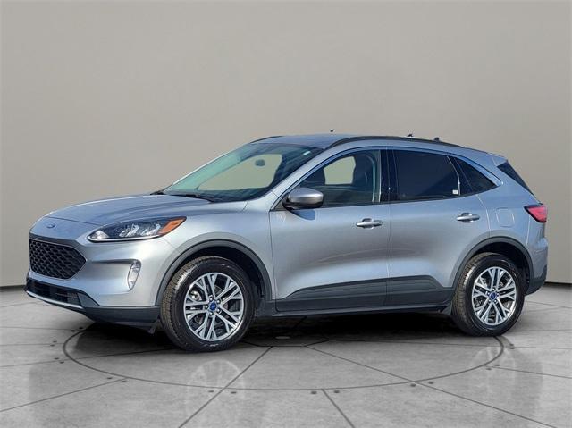 Photo of 2022 Iconic Silver Metallic Ford Escape