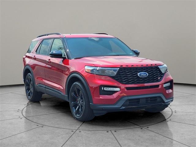Photo of 2023 Rapid Red Metallic Tinted Clearcoat Ford Explorer