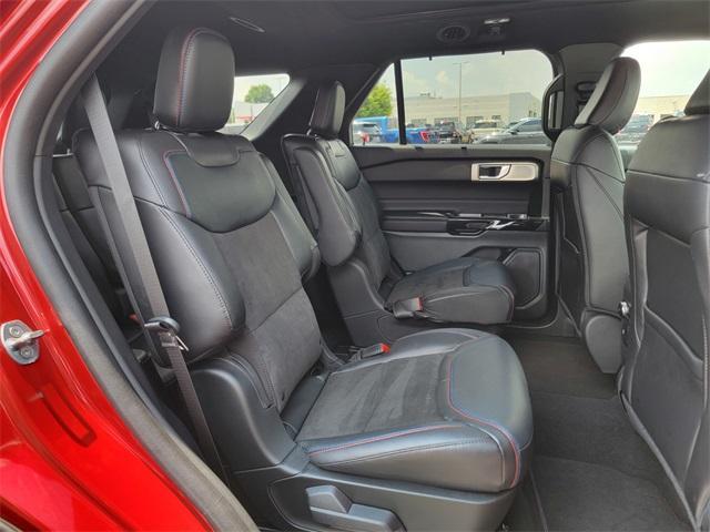 Photo of 2023 Rapid Red Metallic Tinted Clearcoat Ford Explorer