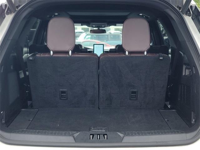 Photo of 2022 Star White Ford Explorer