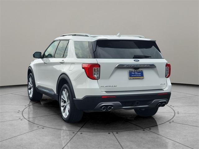 Photo of 2022 Star White Ford Explorer