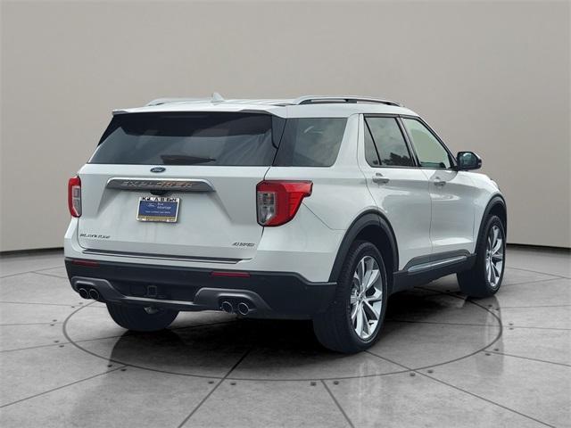 Photo of 2022 Star White Ford Explorer
