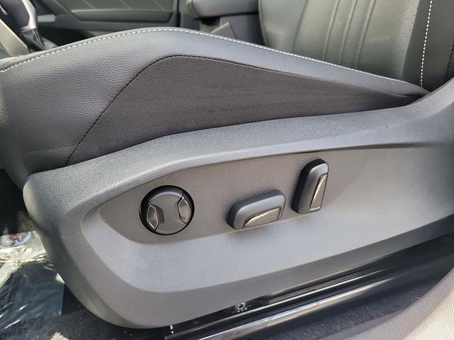 Photo of 2024 Deep Black Volkswagen Tiguan