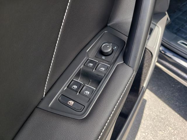 Photo of 2024 Deep Black Volkswagen Tiguan