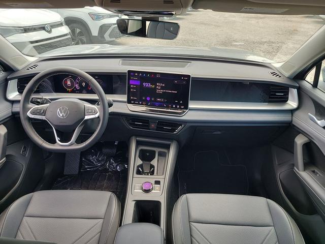 Photo of 2025 Pyrite Silver Metallic Volkswagen Tiguan