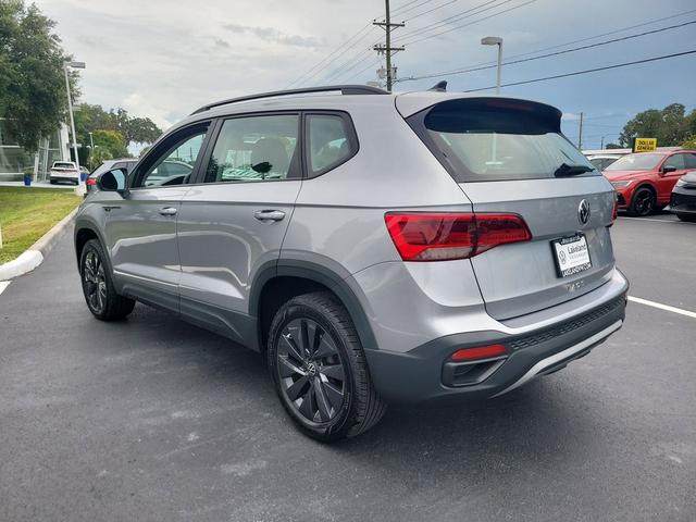 Photo of 2024 Pyrite Silver Metallic Volkswagen Taos
