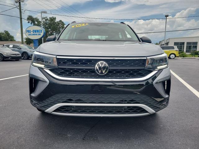 Photo of 2024 Pyrite Silver Metallic Volkswagen Taos