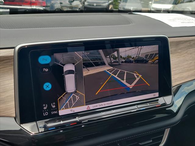 Photo of 2024 Deep Black Volkswagen Atlas